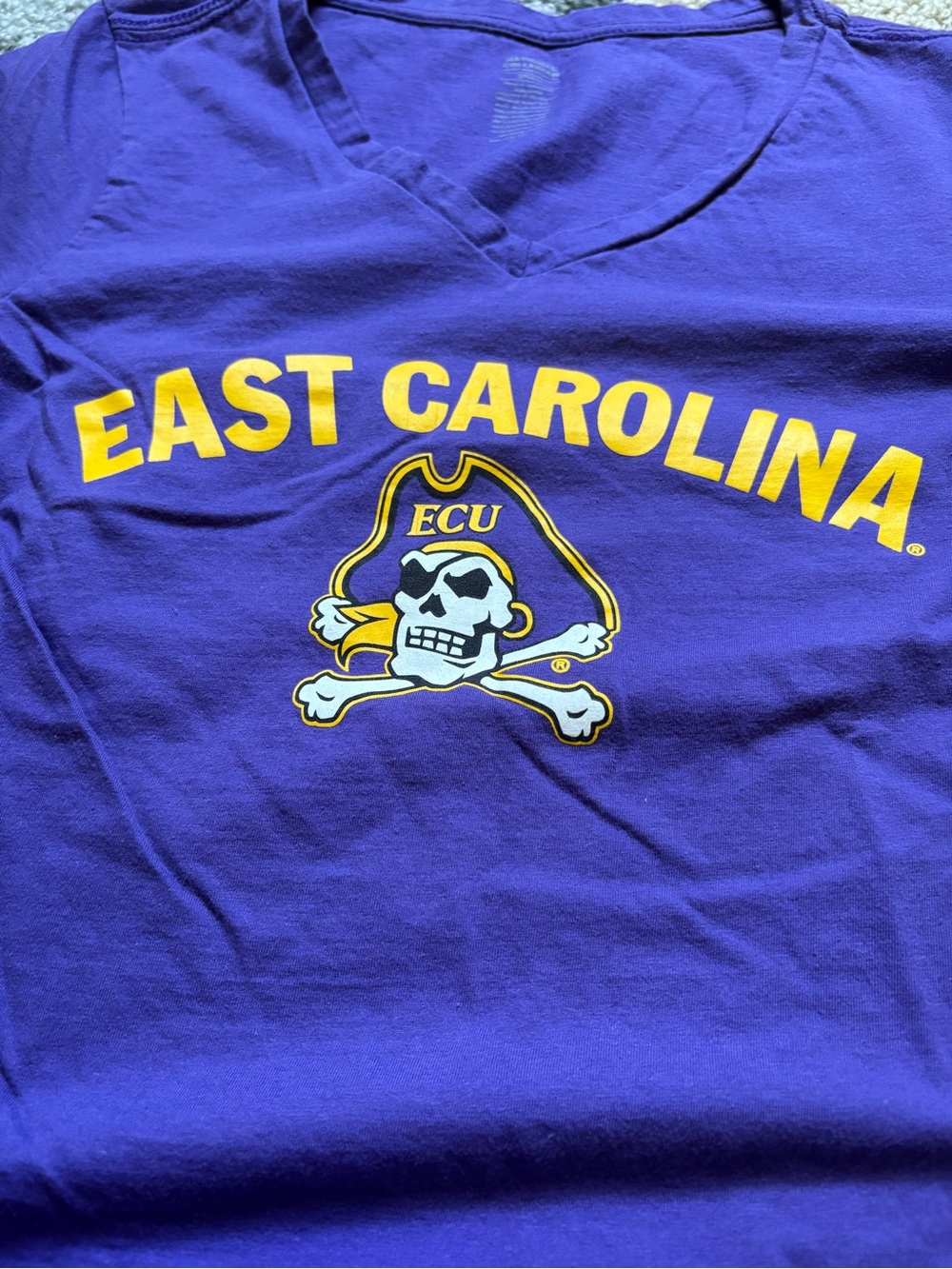 ECU pirates t shirt 🏴‍☠️💜💛